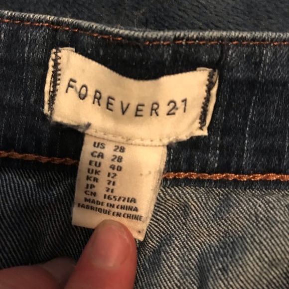 Shorts - Picture 3 of 3